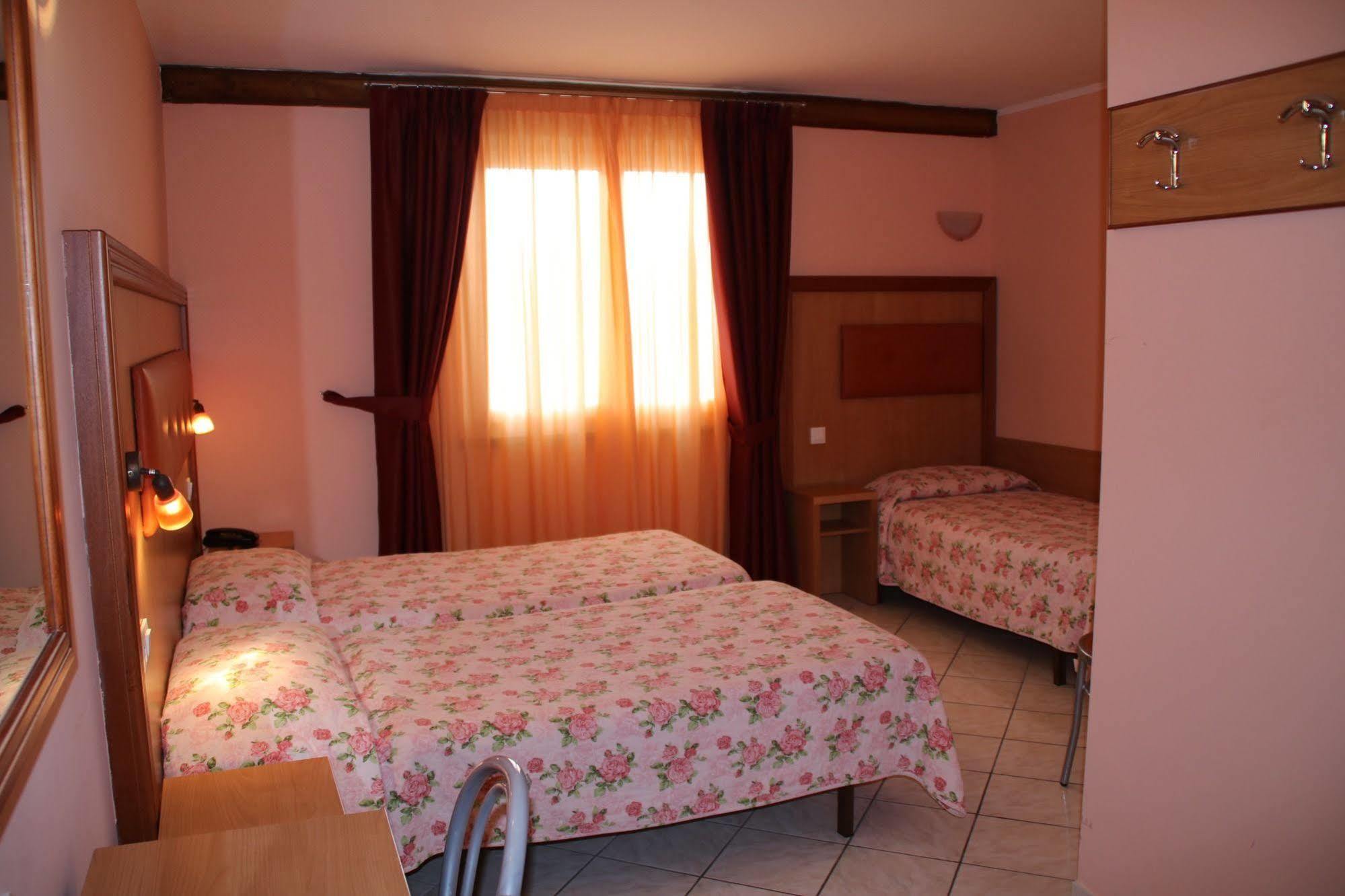 Hotel Lutetia Лурд Екстер'єр фото